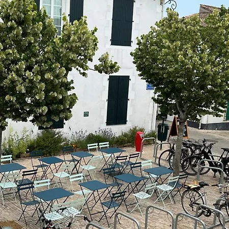 D'hotes Des Portes Ile De Re بيت ضيافة 4*