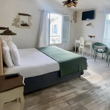 Affittacamere D'hôtes Hôte Des Portes île De Ré 3*